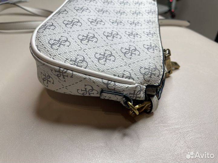 Сумка guess белая