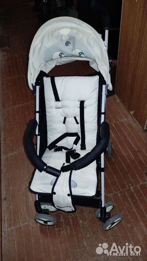 Прогулочная коляска трость