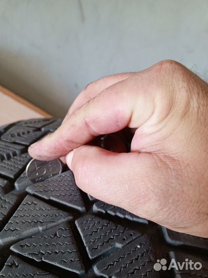 Bridgestone Blizzak Ice 265/65 R17