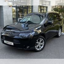 Mitsubishi Outlander 2.0 CVT, 2013, 177 940 км, с пробегом, цена 1 580 000 руб.