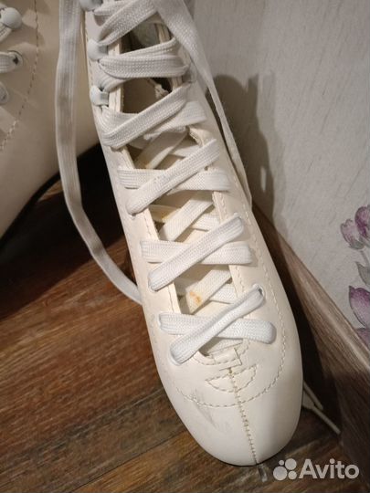 Коньки фигурные 34 размер