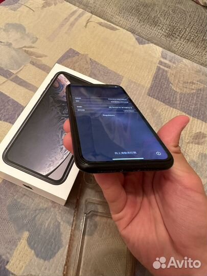 Телефон iPhone XR