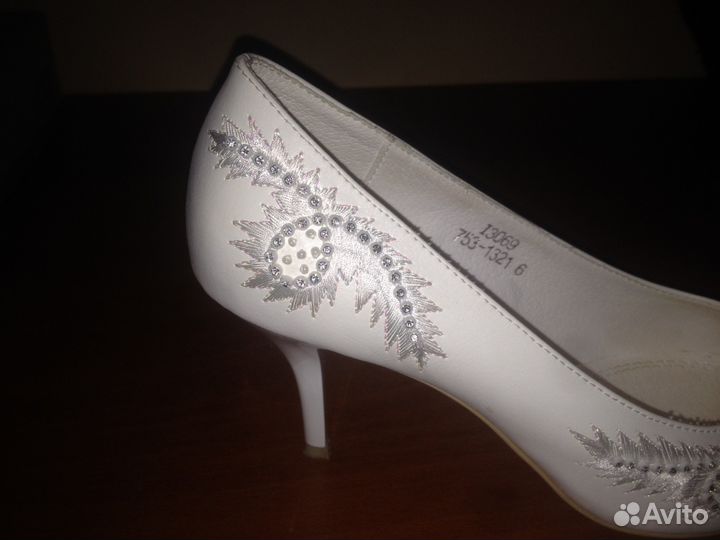 Замечательные свадебные туфли