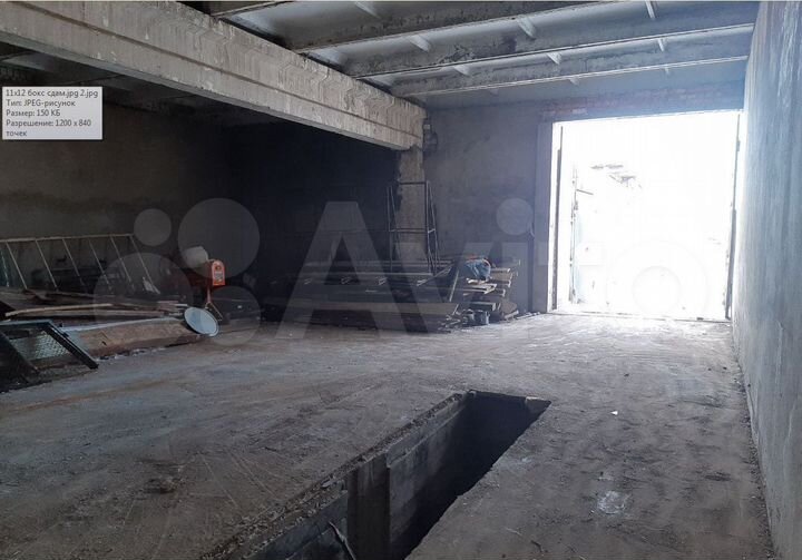 Гараж, > 30 м²