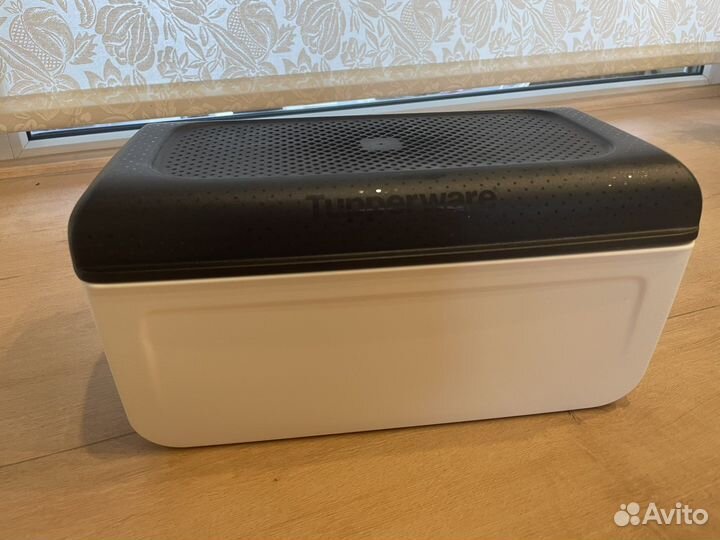 Хленица Tupperware