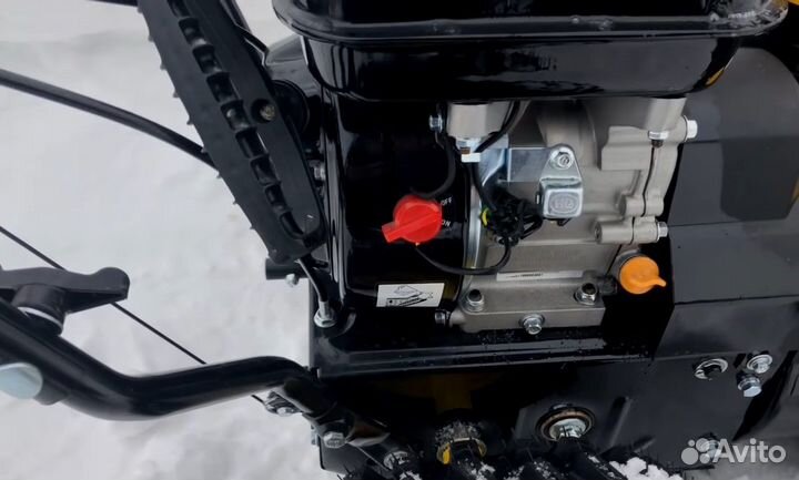 Снегоуборщик Champion ST 556