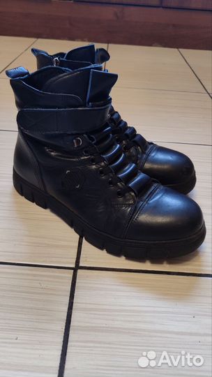 Ботинки зимние на мальчика 38 р