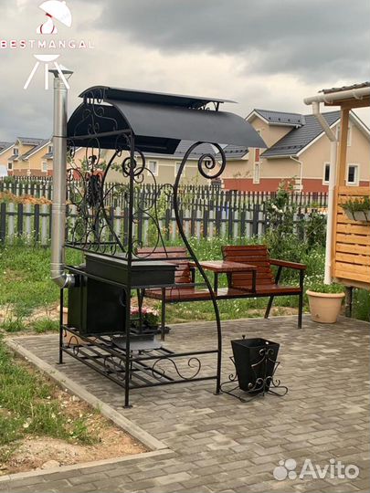 Мангал с крышей