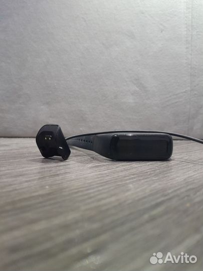 Фитнес браслет samsung