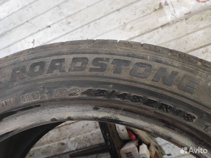 Roadstone N'Fera AU5 245/45 R18