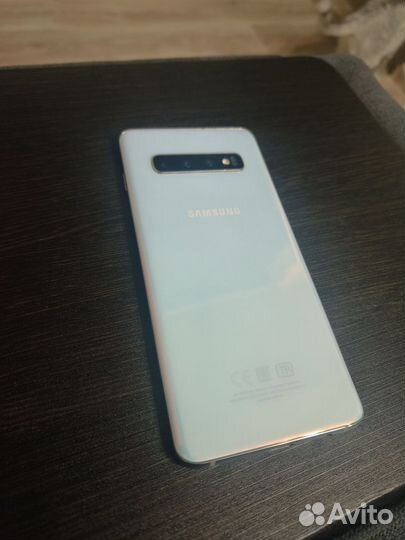 Samsung Galaxy S10, 8/128 ГБ