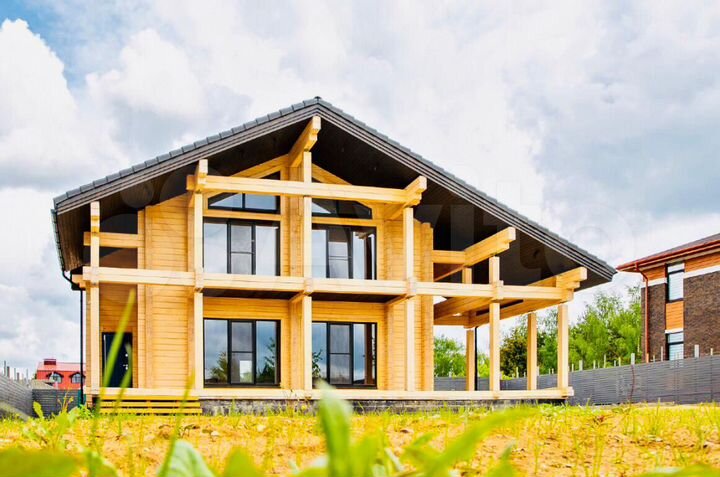 Дом 260 м² на участке 10 сот.