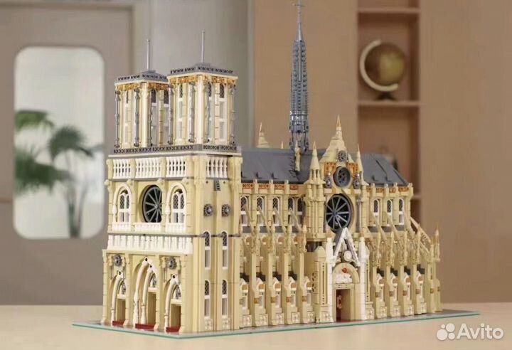 Конструктор Notre-Dame Baka 8225 деталей