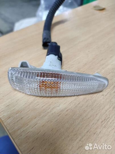 Повторитель поворотав крыло. Mitsubishi ASX