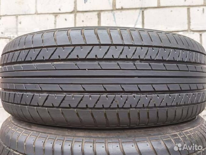 Yokohama A349 215/60 R17 96H