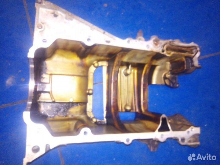Поддон картер двигателя Toyota Avensis AZT250