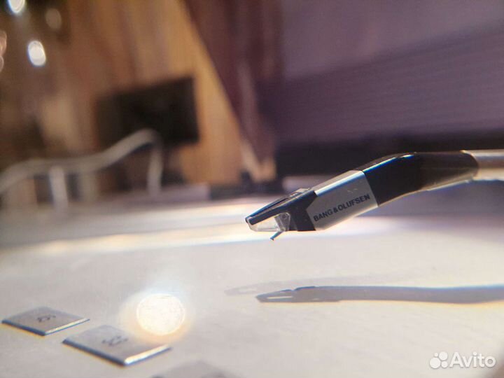 Проигрыватель винила Bang and Olufsen Beogram 1800