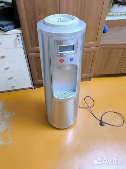 Кулер для воды компрессорный