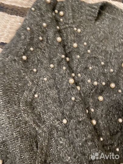 Свитер с жемчугом