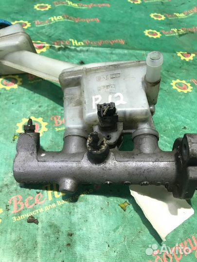 Главный тормозной цилиндр Nissan P12 седан 1.8