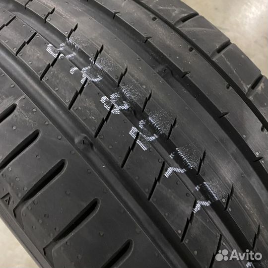 Yokohama Advan Sport V107 265/45 R20 Y