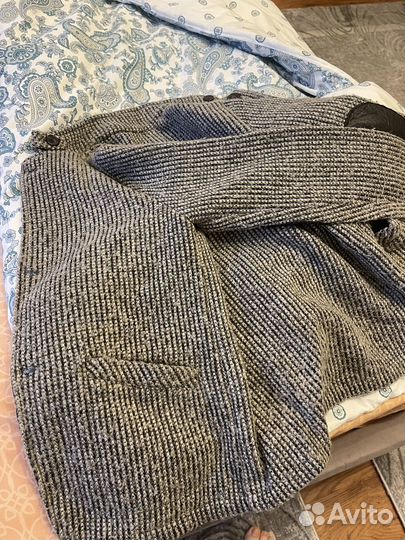 Пиджак Zara подойдет под брюки и под джинсы