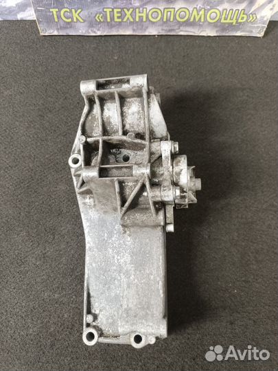 Кронштейн генератора на фольксваген гольф 3