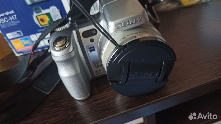 Фотоаппарат Sony DSC h7
