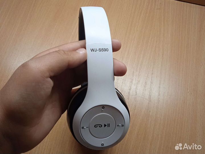 Беспроводные наушники