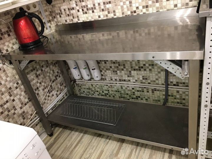 Стол из нержавейки 130*60 б/у с полкой