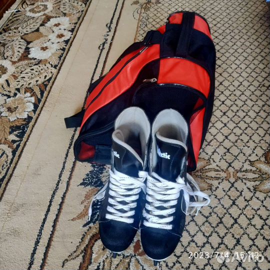 Коньки хоккейные Arctic