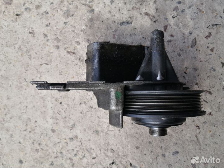 Кронштейн Вискомуфты Ауди А6 С5 2.4 2.8