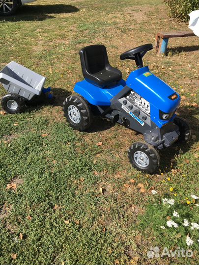 Продам детский трактор с тележкой