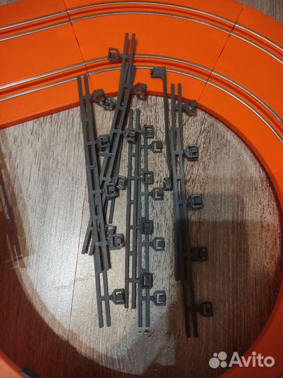 Гоночный автотрек с машинками на пульте управления