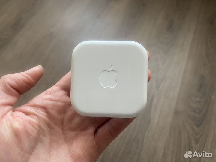 Коробка от наушников Apple