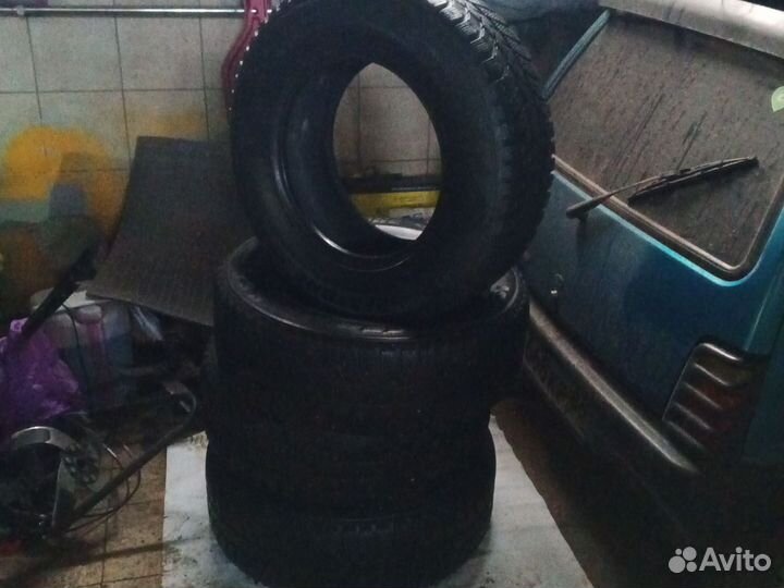 Bridgestone Ice Cruiser 5000 275/65 R17 115T