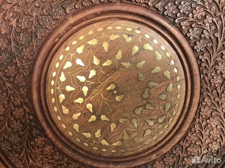 Настенное пано, столешница из красного дерева. Инд