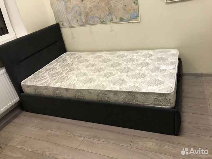 Кровать с подьемным механизмом