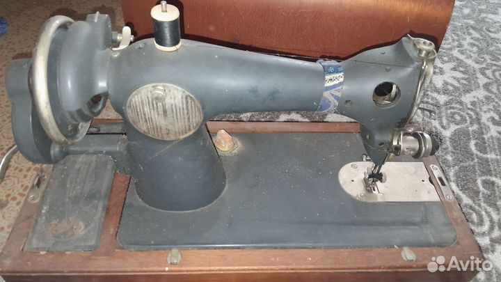Швейная машинка ручная СССР