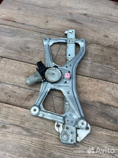 Стеклоподъемник передний левый Honda Civic 4D 1.3