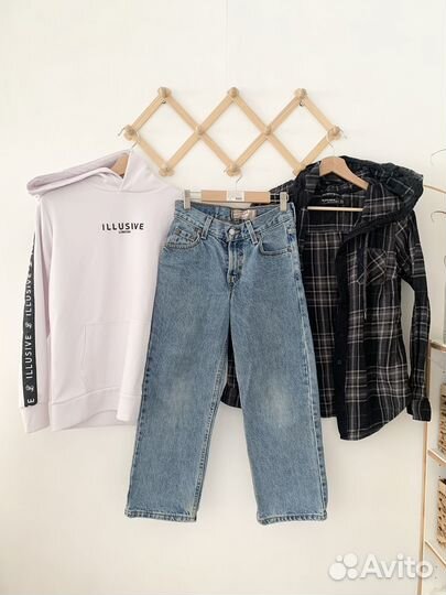 Пакет одежды на мальчика 140 Джинсы levis