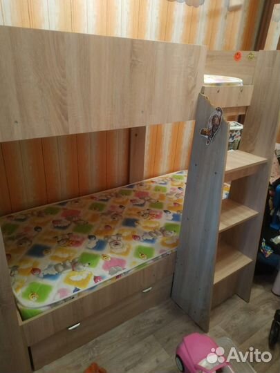Двухъярусная кровать для детей