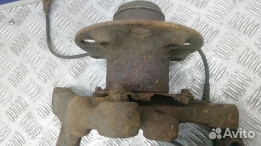 Ступица передняя левая mercedes benz C-class W203