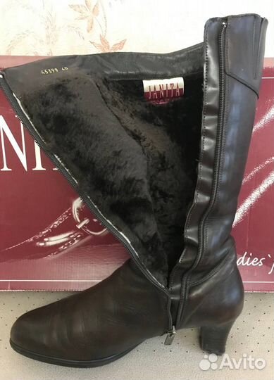 Зимние сапоги Janita 40 размер