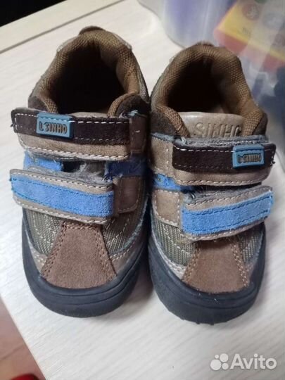 Кроссовки детские