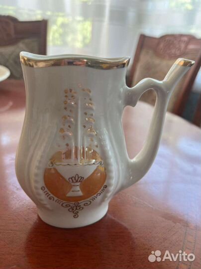 Бюветница, кружка для питья минеральной воды