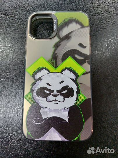Чехол на iPhone 11, грозная панда