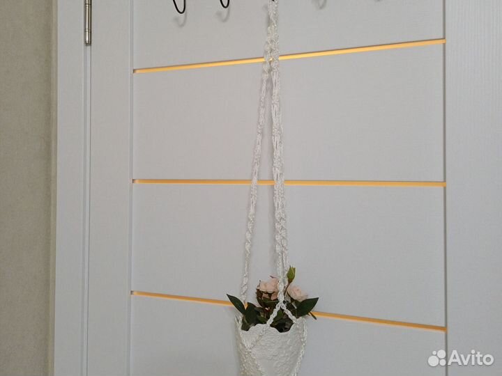 Кашпо для цветов подвесное