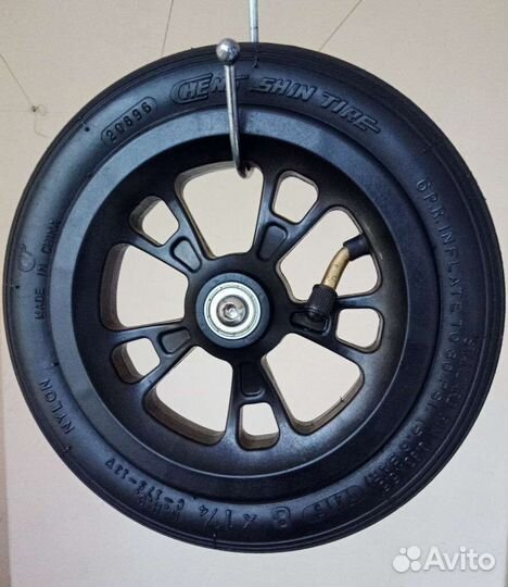 Колесо самоката надувное