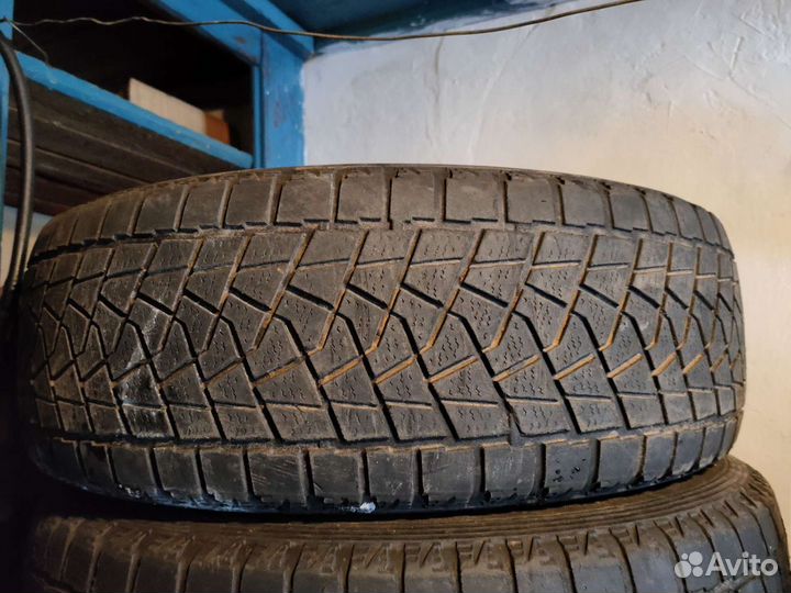 Bridgestone Blizzak DM-Z3 225/65 R17